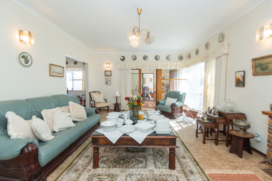 5 Bedroom Property for Sale in Framesby Eastern Cape